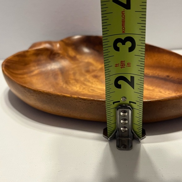 VINTAGE LEAF SHAPED WOODEN TRINKET DISH TRAY MONKEY POD MADE IN HAWAII - Picture 6 of 8